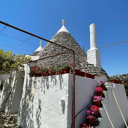 Trulli Ulivi Ferienhaus Putignano